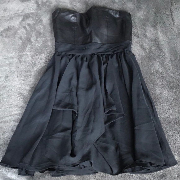 Stunning LBD! - Picture 6 of 7